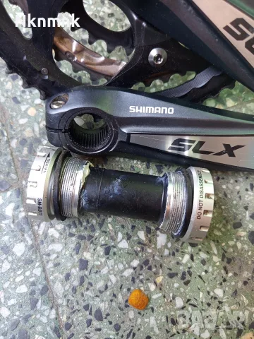 Курбели и средно Shimano SLX, снимка 2 - Части за велосипеди - 55597232