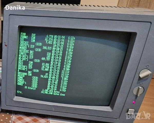 Монитор CGA ВММ 3105 Аналитик Михайловград от ретро компютър Правец 16 