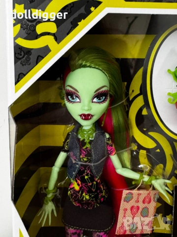 Monster High Boo-Riginal Creeproduction Venus McFlytrap, снимка 2 - Кукли - 54383189