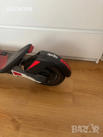 Електрическа тротинетка Aprilia eSR2, снимка 6 - Велосипеди - 54012865