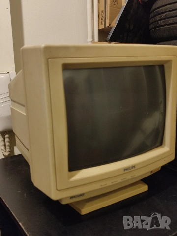 Мoнитор PHILIPS CRT SVGA за ретро компютри, снимка 3 - Монитори - 55135391