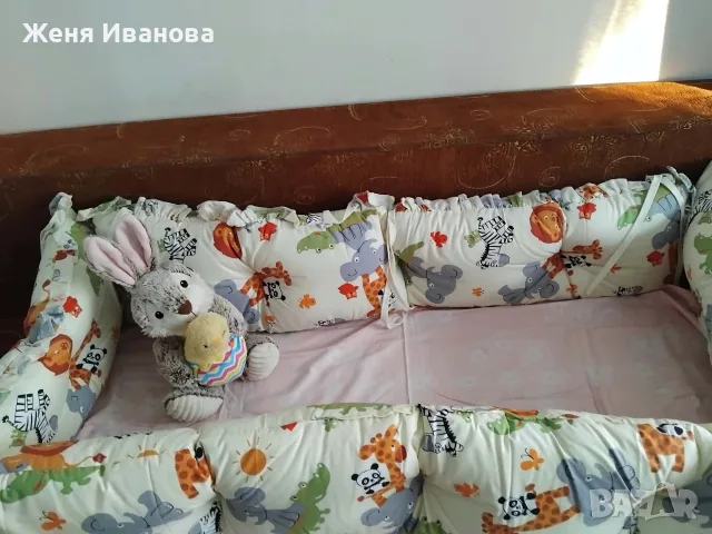Луксозен обиколник за бебешка кошара