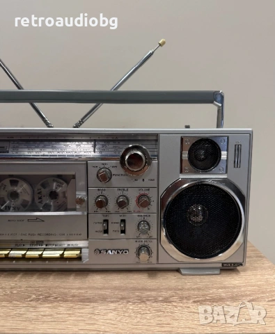 🔈Колекционерски слим радиокасетофон SANYO M7900L - Ghettoblaster🔈, снимка 3 - Радиокасетофони, транзистори - 54842779