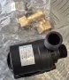 Нова безчеткова водна помпа 12V DC (19W, 800L/h) + фитинги и скоби, снимка 2