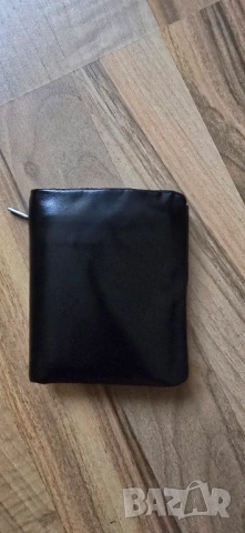 Малък мъжки портфейл 