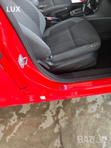 Ford Fiesta 1.6 SE, снимка 8 - Автомобили и джипове - 55285555