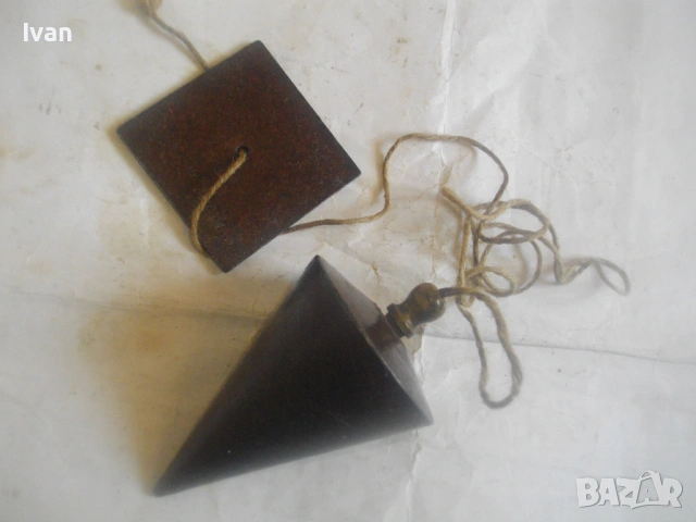 ОРИГИНАЛЕН МЕСИНГОВ СТРОИТЕЛЕН ГОЛЯМ ОТВЕС С КАНАП И ДЪРЖАЧ СТАРО КАЧЕСТВО НЕМСКИ ПРОФЕСИОНАЛЕН, снимка 4 - Други инструменти - 54196709