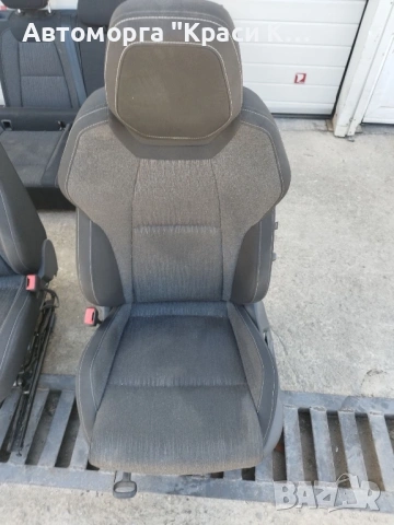 Седалки предни и задни за Шкода Карок Skoda Karoq 2021г 1.5tsi 150k 86000km  двигател DPC , снимка 2 - Части - 54587225