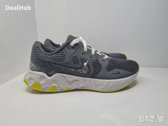 Маратонки Nike React Чисто нови без кутия. Размер 42 стелка 26.5 см. Цена 55 евро.