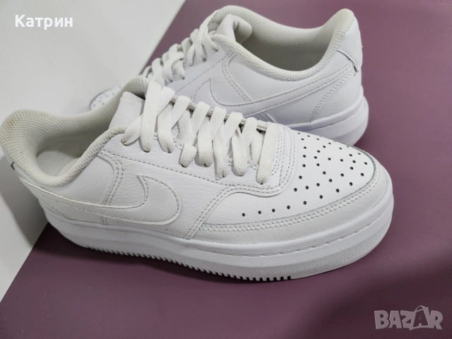 Бели Nike Court Vision Alta на платформа 38.5, снимка 3 - Маратонки - 54832362