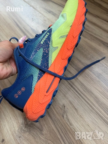 Оригинални маратонки Brooks Cascadia 17! 47,5 н, снимка 5 - Маратонки - 54742459