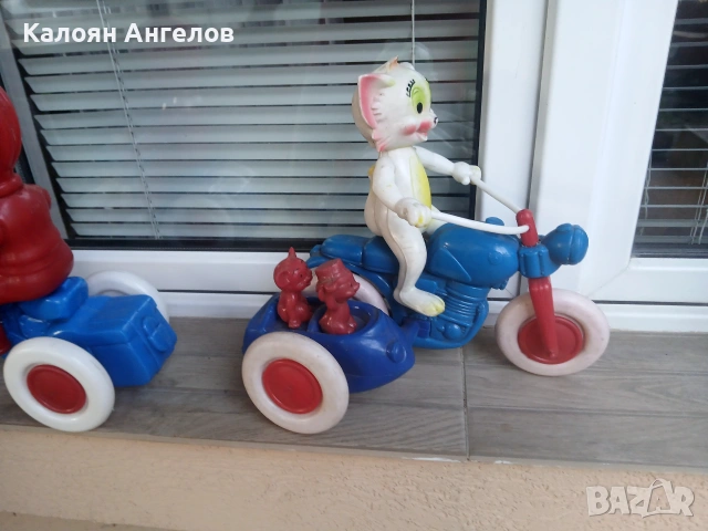 Стара Соц играчка