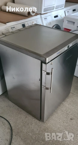 Професионален Фризер за вграждане под плот Liebherr GGU 1550 Premium, 133 л, H 83 cm, Inox, снимка 2 - Хладилни витрини и фризери - 54007165