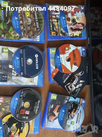 PS4 500GB с два джойстика 6 игри и геймърски слушалки , снимка 4 - PlayStation конзоли - 55477765