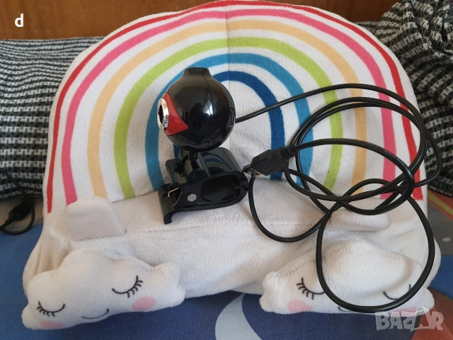 нови уеб камера и мишка за лаптоп 