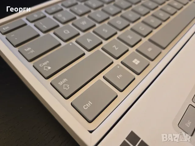 Нова клавиатура Microsoft Surface, снимка 2 - Клавиатури и мишки - 55608058
