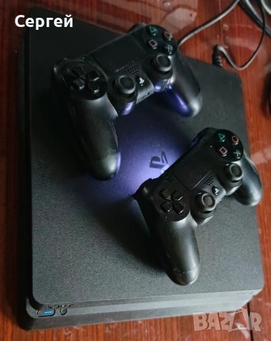Продавам PlayStation 4 slim 1tb