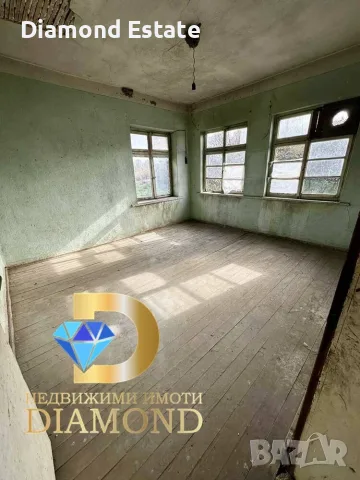 Двуетажна къща в село Овчарово, общ. Харманли, снимка 8 - Къщи - 55392019