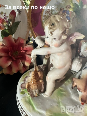 Sitzendorf Germany  Circa 1904 “ Дамата с херувим и куче” Код P2253, снимка 6 - Колекции - 54241563