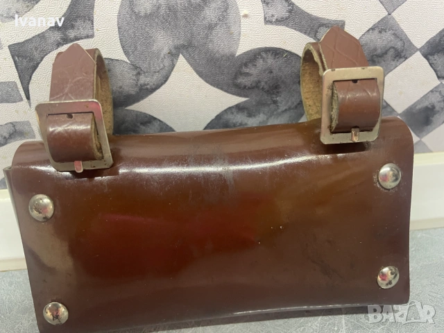 Винтидж кожена чанта за велосипед с инструменти, СССР 70-те г., снимка 3 - Части за велосипеди - 54158168