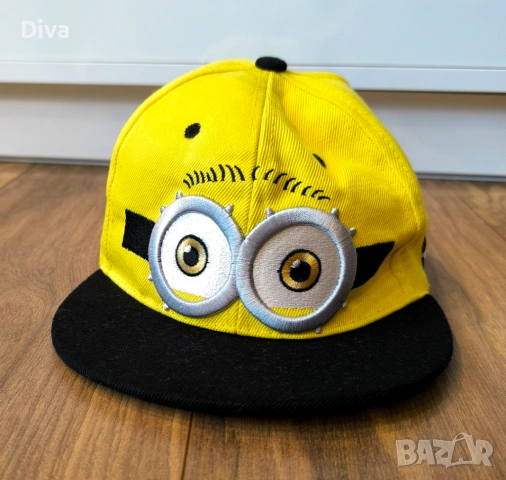 Регулируема шапка с козирка MINIONS