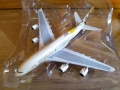 Колекционерски модел на самолет Boeing 737 и Airbus A380 в мащаб 1:400, снимка 8