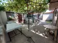Продава се напълно обзаведена самостоятелна къща с двор в района на Зеленчукова борса, гр. Варна, снимка 3