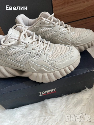 Маратонки Tommy hilfiger, снимка 2 - Маратонки - 53980597