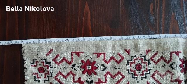 Ръчно бродирана покривка, снимка 4 - Покривки за маси - 53971526