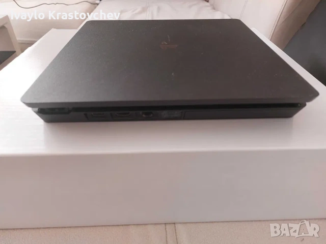 PlayStation 4 Slim 1TB + 2 джойстика (Нов Хард Диск!), снимка 3 - PlayStation конзоли - 54746738