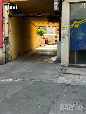 Продавам подземно парко място