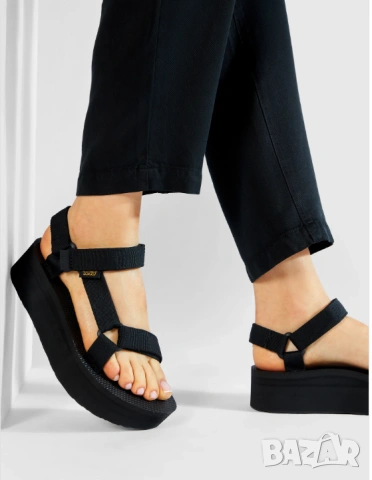сандали на платформа Teva Flatform Universal номер 40, снимка 2 - Сандали - 54947612