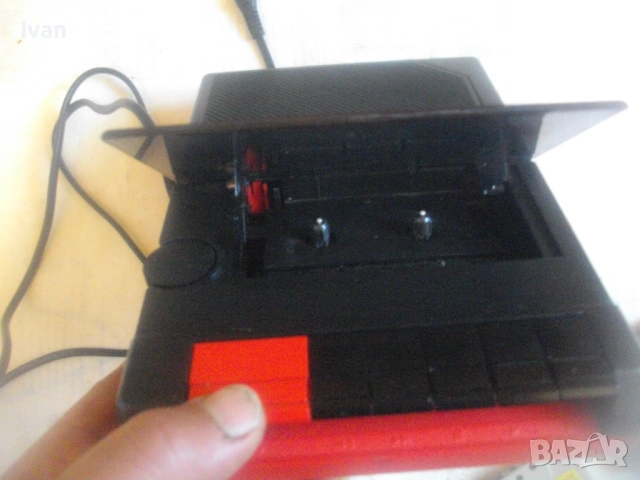 КОЛЕКЦИОНЕРСКИ ЗАПИСВАЩ КАСЕТОФОН 1986г. PHILIPS D6260 Made in AUSTRIA ПОЧТИ НОВ ФИЛИПС , снимка 16 - Радиокасетофони, транзистори - 54621353