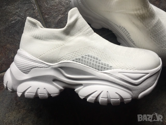 Нови бели дамски маратонки 36, снимка 4 - Маратонки - 54304167