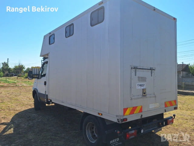 Кемпер каравана за коне lveco daily, снимка 4 - Бусове и автобуси - 54534538