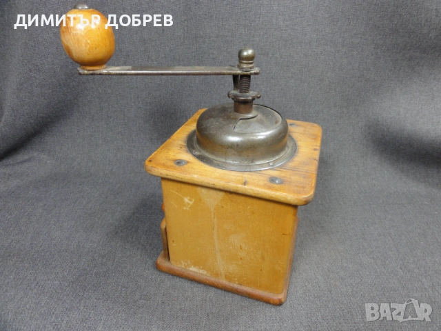 СТАРА РЕТРО ДЪРВЕНА МЕЛНИЦА ЗА КАФЕ РЪЧНА КАФЕМЕЛАЧКА, снимка 5 - Антикварни и старинни предмети - 54712680