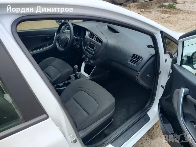 Kia Ceed 1.4 16V , снимка 4 - Автомобили и джипове - 55176783