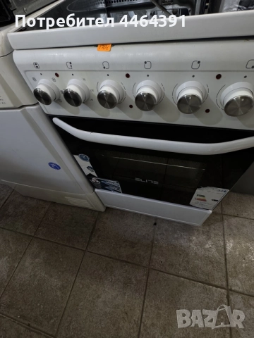 готварска печка керамични котлони GORENJE , снимка 4 - Печки, фурни - 55395864