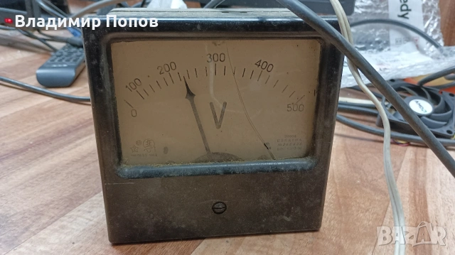 Продавам волтметър за вграждане 