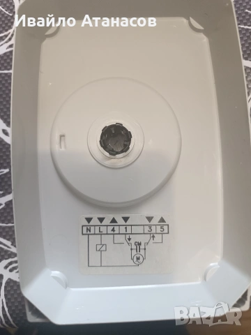 Електрическа задвижка Danfoss AMV 23 (082G3009) с аварийна функция, снимка 2 - Други машини и части - 54014498