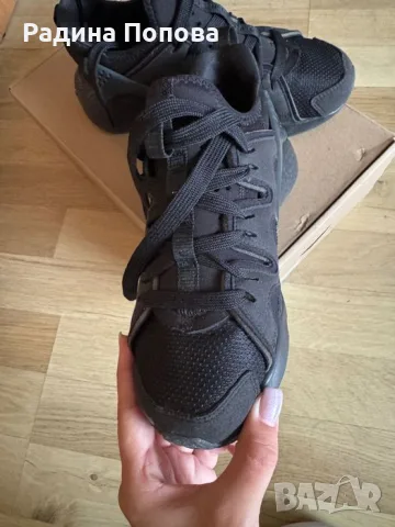 Nike Air Huarache, снимка 2 - Маратонки - 55392330