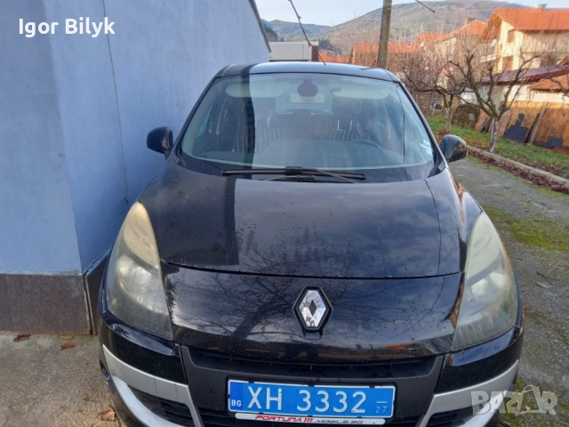 Renault Scenic 1.5dci, снимка 8 - Автомобили и джипове - 54768782