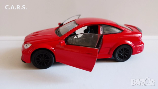 Mercedes-Benz C63 AMG Coupe Welly - Мащаб 1:34-39, снимка 9 - Колекции - 54179664