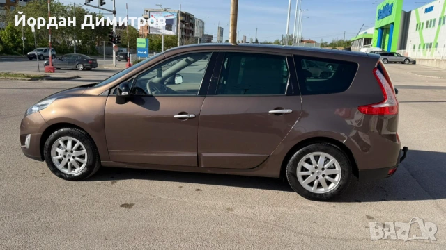 Renault Scenic 1.4 Tce 131 к.с., снимка 15 - Автомобили и джипове - 54335119