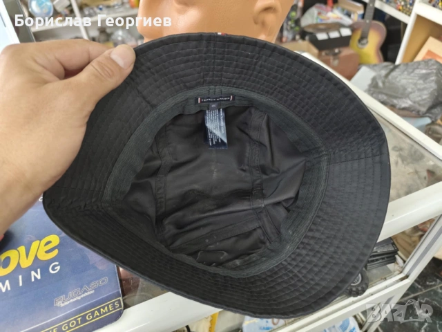 Нова оригинална шапка идиотка Tommy Hilfiger, снимка 4 - Шапки - 54277662