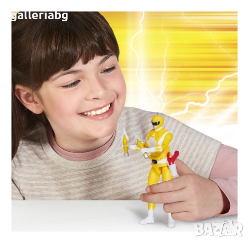 Трансформираща се екшън фигура Power Rangers Yellow Ranger с аксесоари – Auto-Morphin Trini, снимка 7 - Фигурки - 54944353