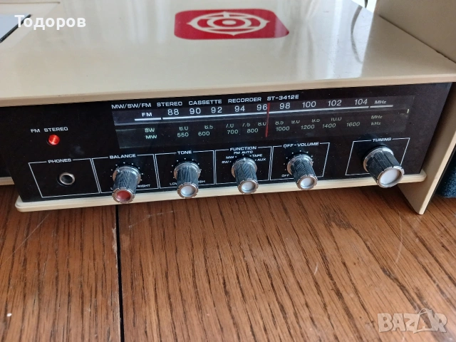 Ретро радиокасетофон space age,музикална уредба Hitachi ST 3412 E, снимка 11 - Радиокасетофони, транзистори - 55215476