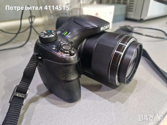 Цифров фотоапарат Sony, снимка 2 - Фотоапарати - 54424286