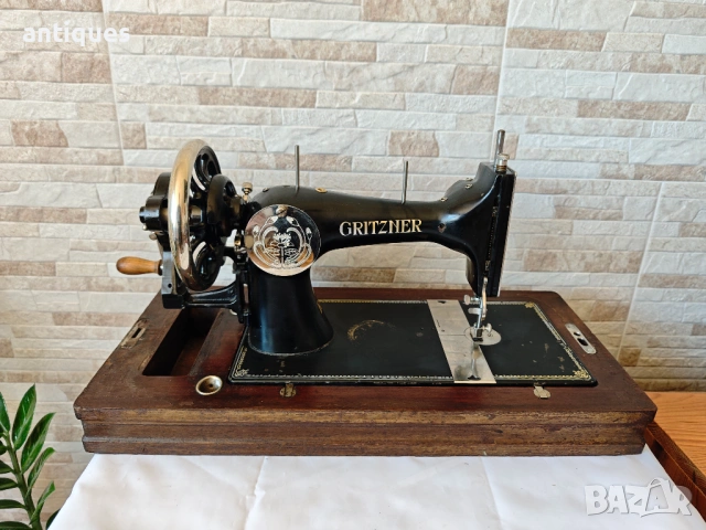 Ръчна шевна машина - GRITZNER - 1920" година - Germany, снимка 6 - Антикварни и старинни предмети - 54353998