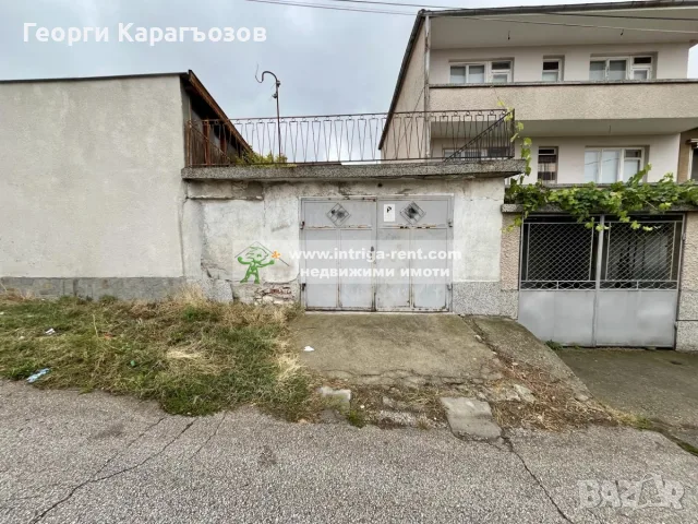 №4010 Гараж за продажба в квартал Любен Каравелов - пресечка на ул. ”Цар Страшимир”., снимка 3 - Гаражи и паркоместа - 55427806